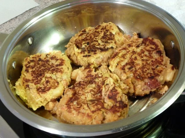 Rezept: Sauerkrautfrikadellen mit Kräuternudeln Bild Nr. 7 Sauerkrautfrikadellen mit Kräuternudeln - Rezept - Bild Nr. 7