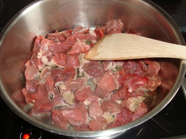 Rezept: Paprika-Zwiebel-Gulasch Bild Nr. 2 Paprika-Zwiebel-Gulasch - Rezept - Bild Nr. 2