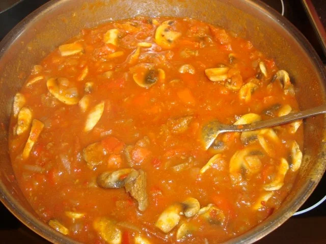 Rezept: Paprika-Zwiebel-Gulasch Bild Nr. 10 Paprika-Zwiebel-Gulasch - Rezept - Bild Nr. 10