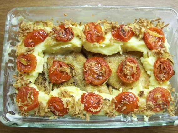 Rezept: Schollenfilet im Kartoffelbrei-Tomaten-Senfsahne-Nest Schollenfilet im Kartoffelbrei-Tomaten-Senfsahne-Nest - Rezept