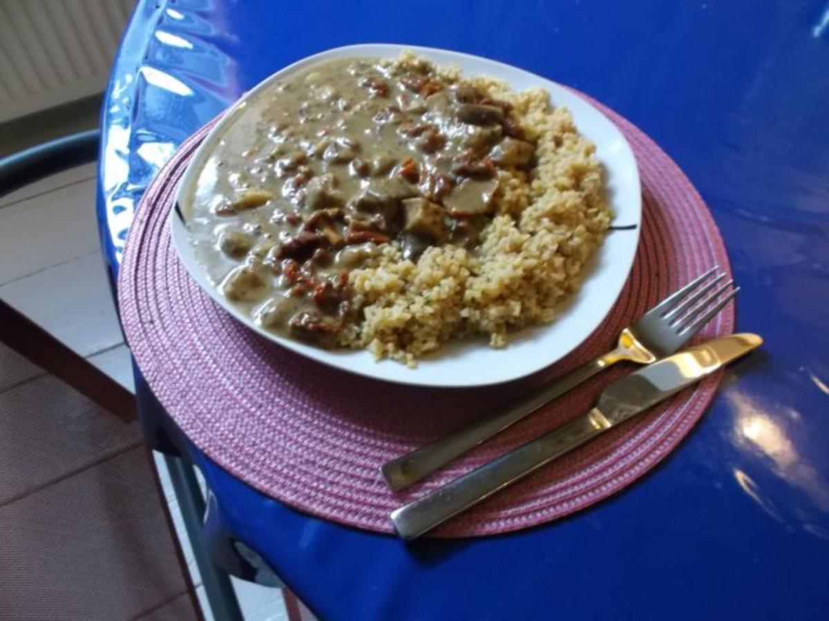 Vegetarisch: Waldpilzsoße mit Röstbulgur - schnell &amp; einfach - von ...