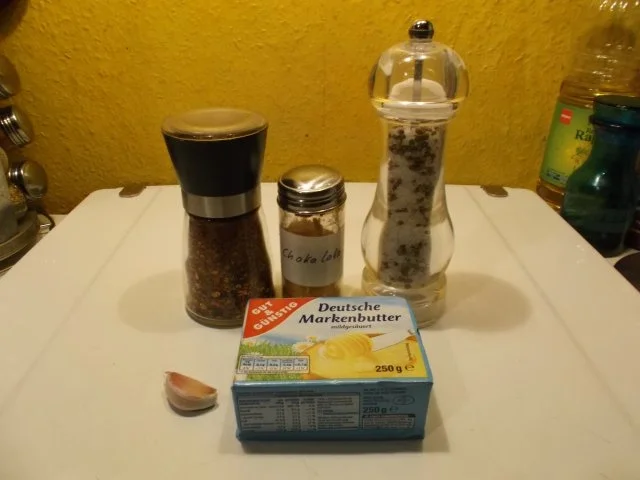 Rezept: Brotaufstrich: Chakalaka-Butter Bild Nr. 2 Brotaufstrich: Chakalaka-Butter - Rezept - Bild Nr. 2