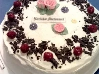 Kirsch-Nuss-Torte - Rezept