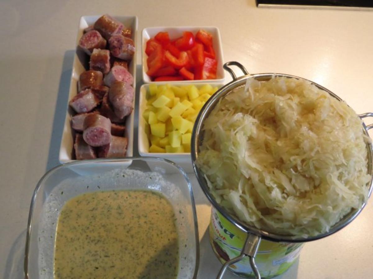 Sauerkrautquiche mit Bratwurst - Rezept - Bild Nr. 3