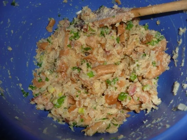 Schweine -  Medaillons in Para - Haselnusssoße mit Semmelknödel. - Rezept - Bild Nr. 2