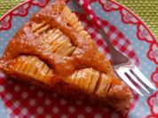 Kuchen: Apfel-Mandel-Kuchen mit Aprikosenglasur - Rezept