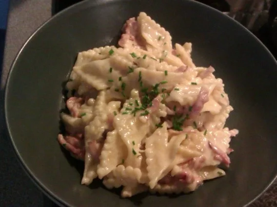 Pasta in einer Schinken-Käse-Sahnesoße - Rezept - Bild Nr. 4