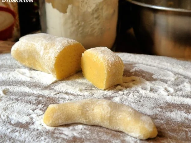 Rezept: Kalbsgulasch mit Kräuterseitlingen, dazu Schupfnudeln Bild Nr. 5 Kalbsgulasch mit Kräuterseitlingen, dazu Schupfnudeln - Rezept - Bild Nr. 5