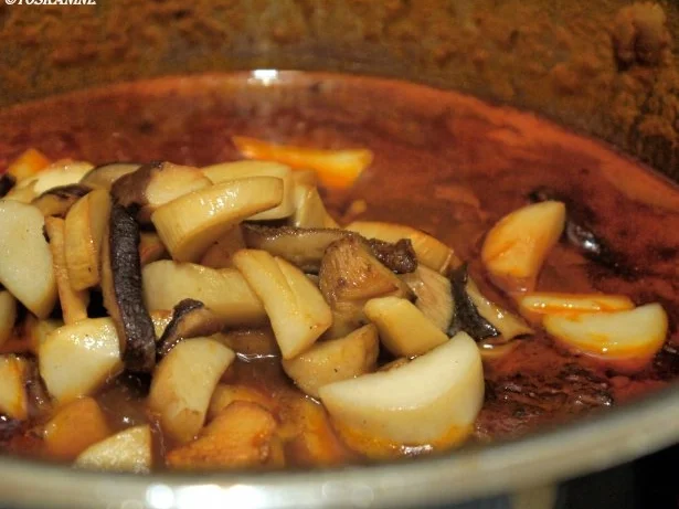 Rezept: Kalbsgulasch mit Kräuterseitlingen, dazu Schupfnudeln Bild Nr. 15 Kalbsgulasch mit Kräuterseitlingen, dazu Schupfnudeln - Rezept - Bild Nr. 15