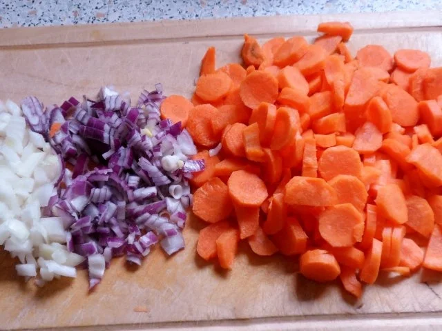 Rezept: Pfannengerichte: Fruchtige Mango-Hackfleisch-Pfanne mit Erdnuss-Soße Bild Nr. 2 Pfannengerichte: Fruchtige Mango-Hackfleisch-Pfanne mit Erdnuss-Soße - Rezept - Bild Nr. 2