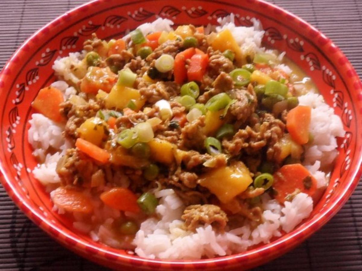 Pfannengerichte: Fruchtige Mango Hackfleisch Pfanne mit Erdnuss Soße ...