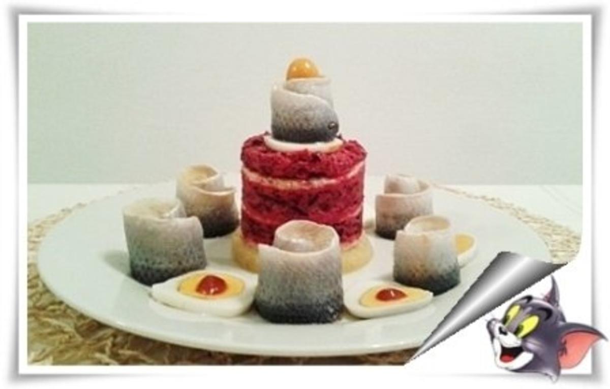 Rezept: Bismarckhering mit Ei und raffiniertem Türmchen (ړײ) Bismarckhering mit Ei und raffiniertem Türmchen (ړײ) - Rezept