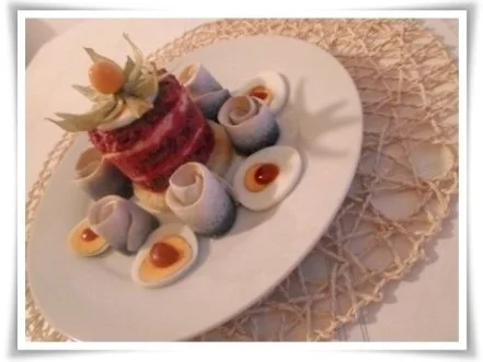 Bismarckhering mit Ei und raffiniertem Türmchen (ړײ) - Rezept - Bild Nr. 2