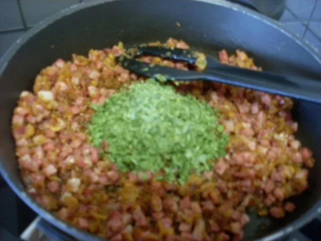 Rezept: Schinken-Käse-Hörnchen Bild Nr. 10 Schinken-Käse-Hörnchen - Rezept - Bild Nr. 10