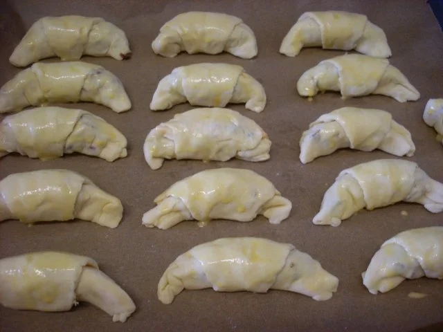 Rezept: Schinken-Käse-Hörnchen Bild Nr. 3 Schinken-Käse-Hörnchen - Rezept - Bild Nr. 3