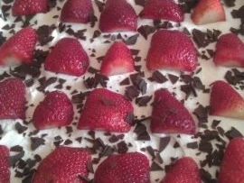 Schnelle Erdbeer-Sahne-Vanille-Schnittchen - Rezept - Bild Nr. 3