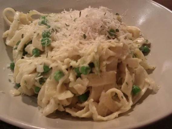 Tagliatelle mit Seidentofu-Erbsen-Soße - Rezept - Bild Nr. 3