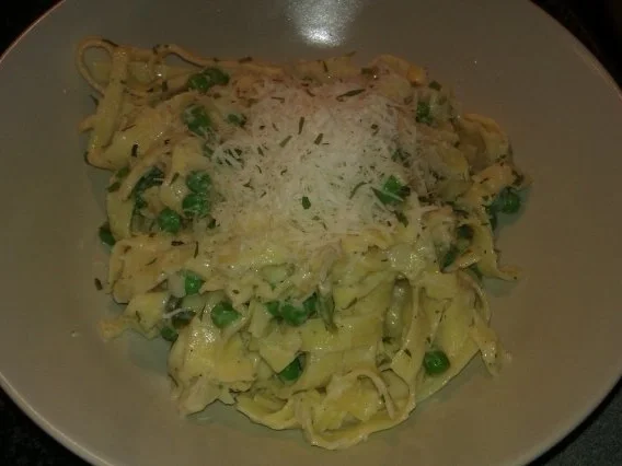 Tagliatelle mit Seidentofu-Erbsen-Soße - Rezept - Bild Nr. 5