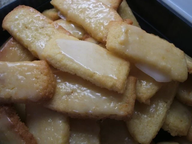 Plätzchen: Orangen-Marzipan-Stangen - Rezept