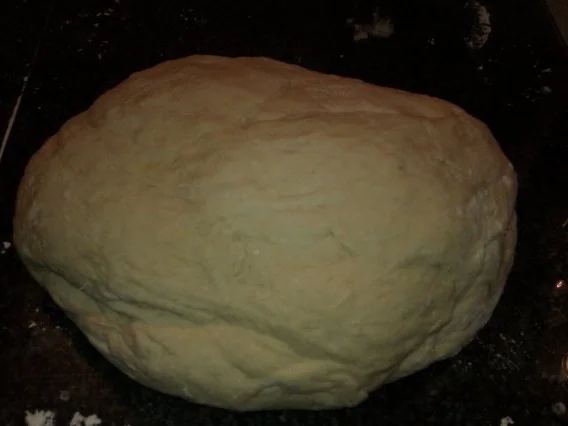 Pizza Pie mit Käserand - Rezept - Bild Nr. 4