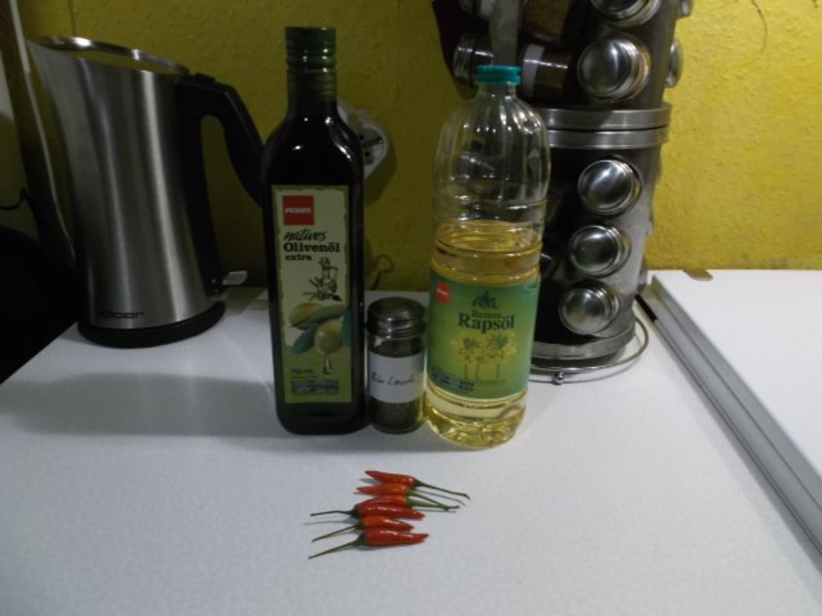 Öl: Chiliöl mit Bärlauch - Rezept - Bild Nr. 2