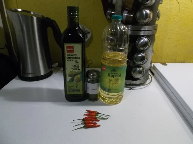 Öl: Chiliöl mit Bärlauch - Rezept - Bild Nr. 2