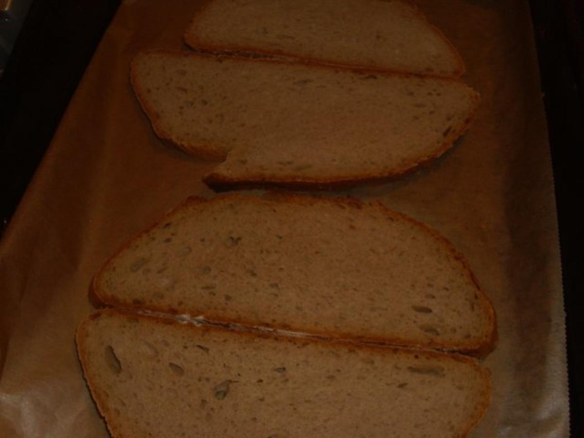 Ūberbackenes Spinat-Käse Brot - Rezept - Bild Nr. 2