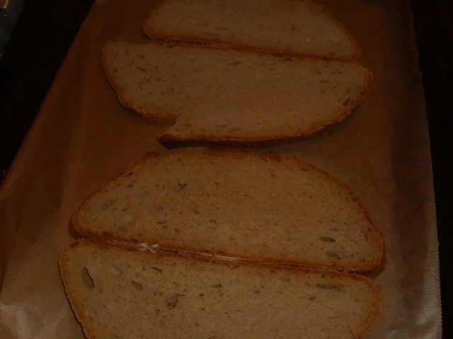 Ūberbackenes Spinat-Käse Brot - Rezept - Bild Nr. 2