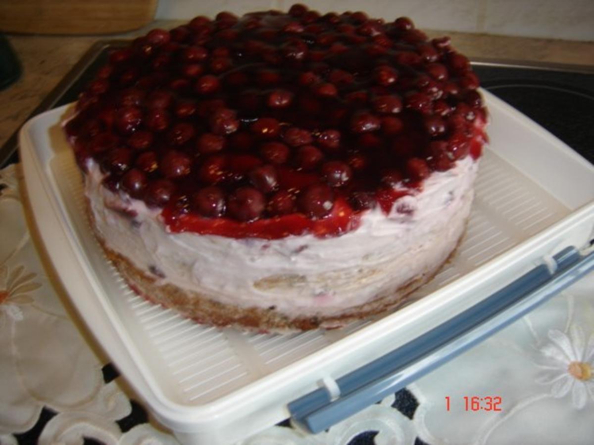 Joghurt-Kirschtorte - Rezept mit Bild - kochbar.de