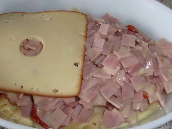 Nudelauflauf mit Kochschinken und Tomaten - Rezept - Bild Nr. 4