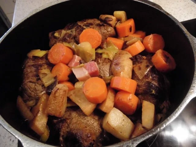 Rezept: Rouladen mit Rotkohl und Gugelhupfknödel Bild Nr. 4 Rouladen mit Rotkohl und Gugelhupfknödel - Rezept - Bild Nr. 4