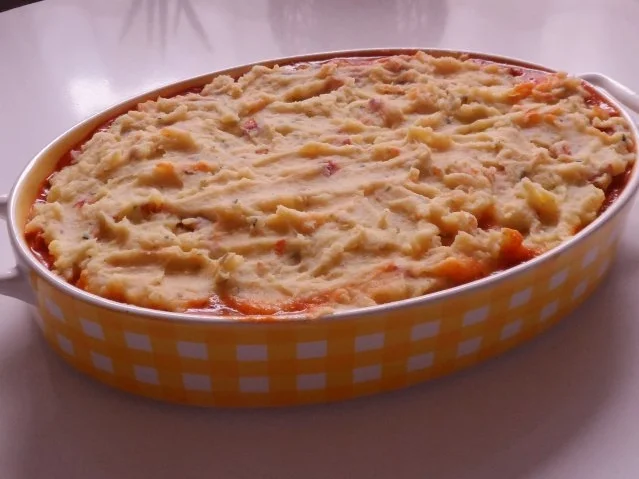 Auflauf/Gratin: Mediterranes Wurstgulasch überbacken mit Parmesan-Kartoffelpüree - Rezept - Bild Nr. 18