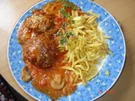 Pizzafrikadellen in Tomatenrahm - Rezept