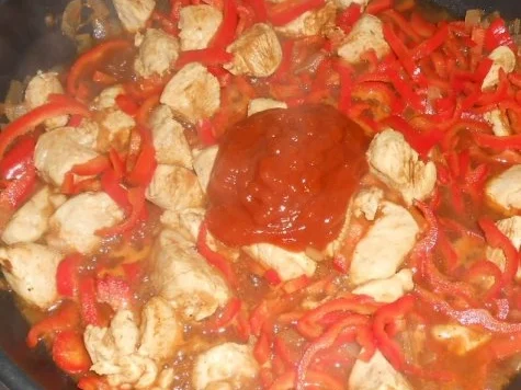 Rezept: Hähnchen mit Paprikastreifen und bunten Nudeln Bild Nr. 8 Hähnchen mit Paprikastreifen und bunten Nudeln - Rezept - Bild Nr. 8