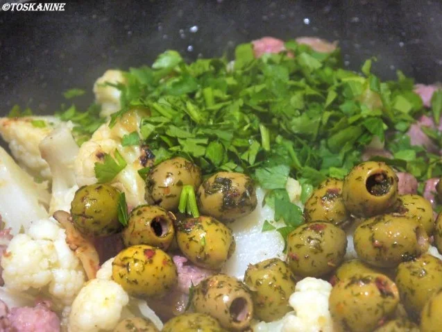 Rezept: Blumenkohl-Salsicce-Pfanne Bild Nr. 11 Blumenkohl-Salsicce-Pfanne - Rezept - Bild Nr. 11