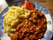 pikante hackfleischsosse mit spirellinudeln - Rezept