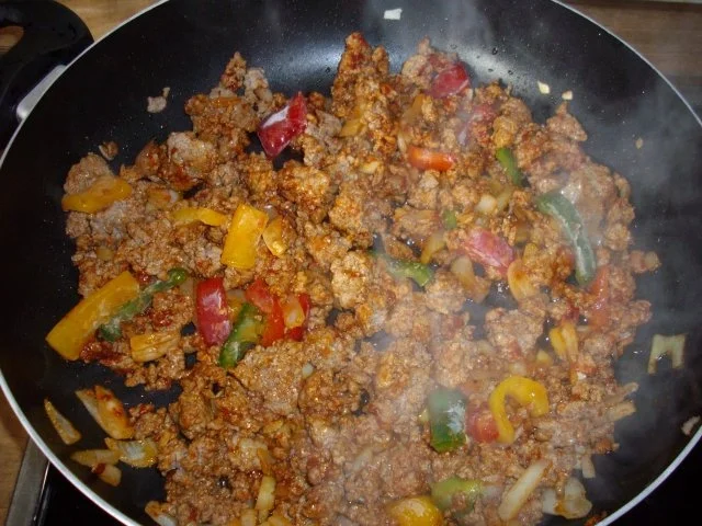 pikante hackfleischsosse mit spirellinudeln - Rezept - Bild Nr. 3