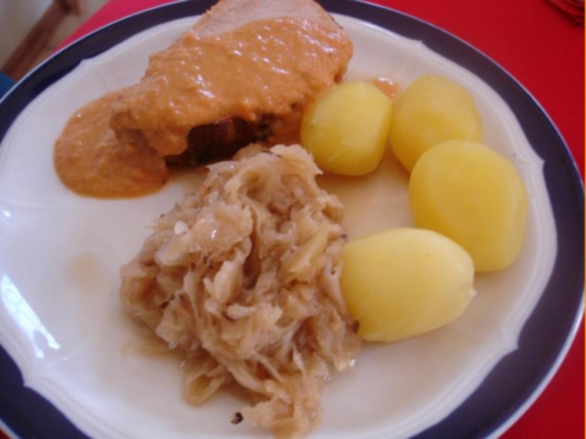 Lummerbraten mit Sauce, Sauerkraut und Kartoffeln - Rezept - Bild Nr. 16