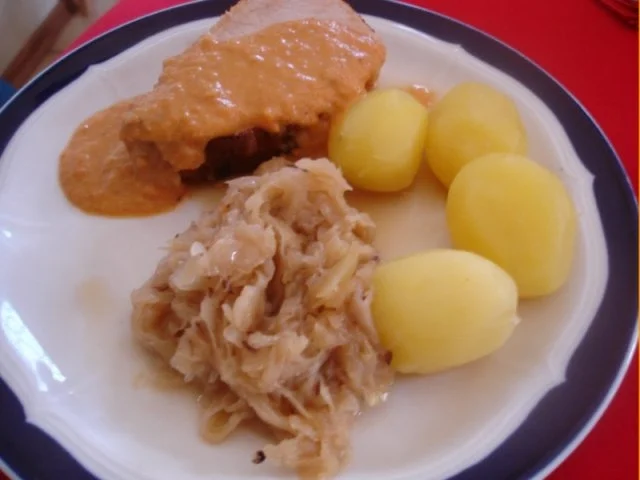 Lummerbraten mit Sauce, Sauerkraut und Kartoffeln - Rezept - Bild Nr. 16
