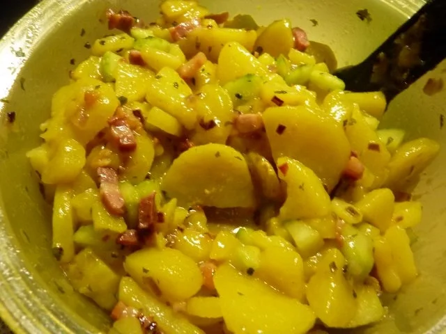 Rezept: Salate: Speckkartoffelsalat Bild Nr. 11 Salate: Speckkartoffelsalat - Rezept - Bild Nr. 11