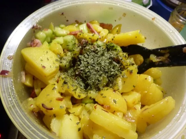 Rezept: Salate: Speckkartoffelsalat Bild Nr. 10 Salate: Speckkartoffelsalat - Rezept - Bild Nr. 10