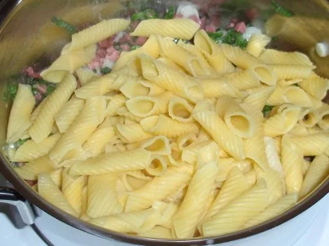 Rezept: Herzhafte Käsenudeln Bild Nr. 7 Herzhafte Käsenudeln - Rezept - Bild Nr. 7