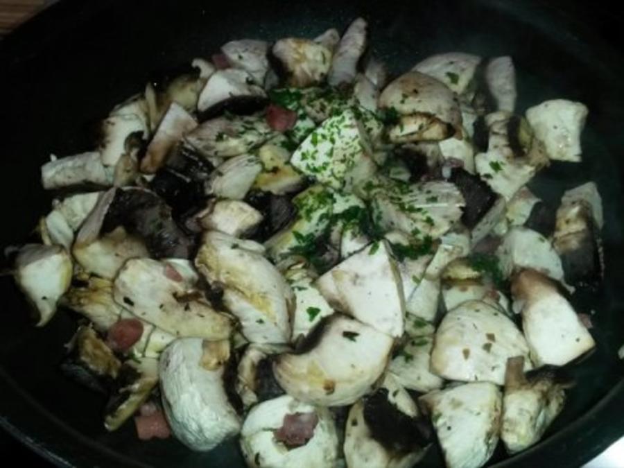 Warmer Feldsalat mit Champignons Warmer Feldsalat mit Champignons