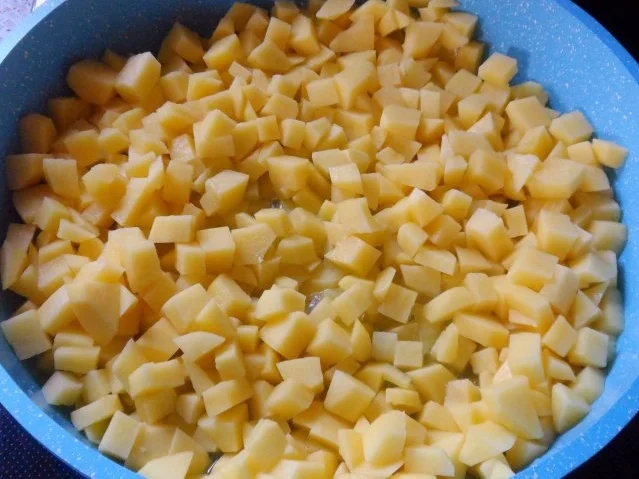 Rezept: Beilagen: Paprika-Röstkartoffeln mit roten Zwiebeln und Speck Bild Nr. 5 Beilagen: Paprika-Röstkartoffeln mit roten Zwiebeln und Speck - Rezept - Bild Nr. 5