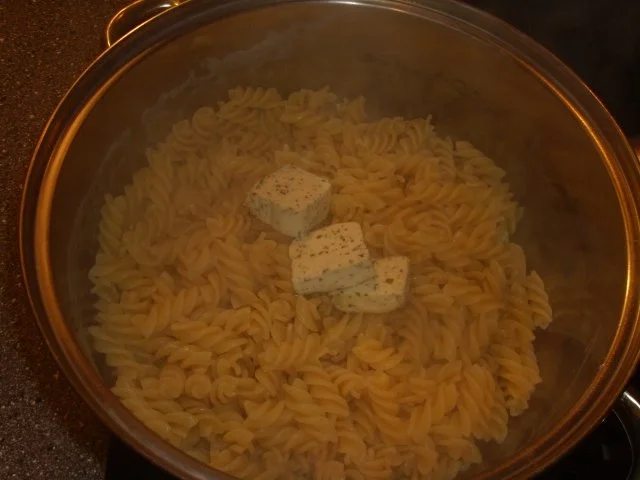 Pasta mit Hähnchengeschnetzeltes und Buttergemüse - Rezept - Bild Nr. 3