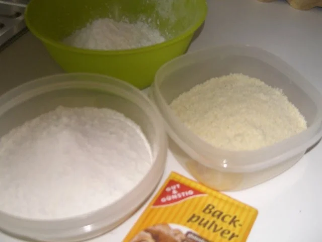 Rezept: Amarena-Schnitten Bild Nr. 12 Amarena-Schnitten - Rezept - Bild Nr. 12