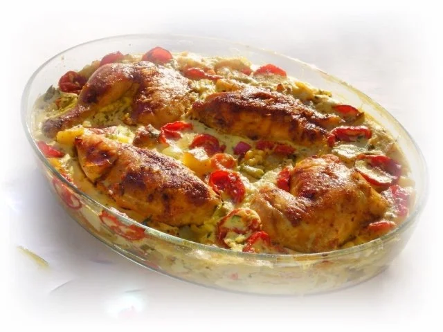 Rezept: Bulgarisches Gratin mit Hähnchenfleisch und Gemüse Bulgarisches Gratin mit Hähnchenfleisch und Gemüse - Rezept
