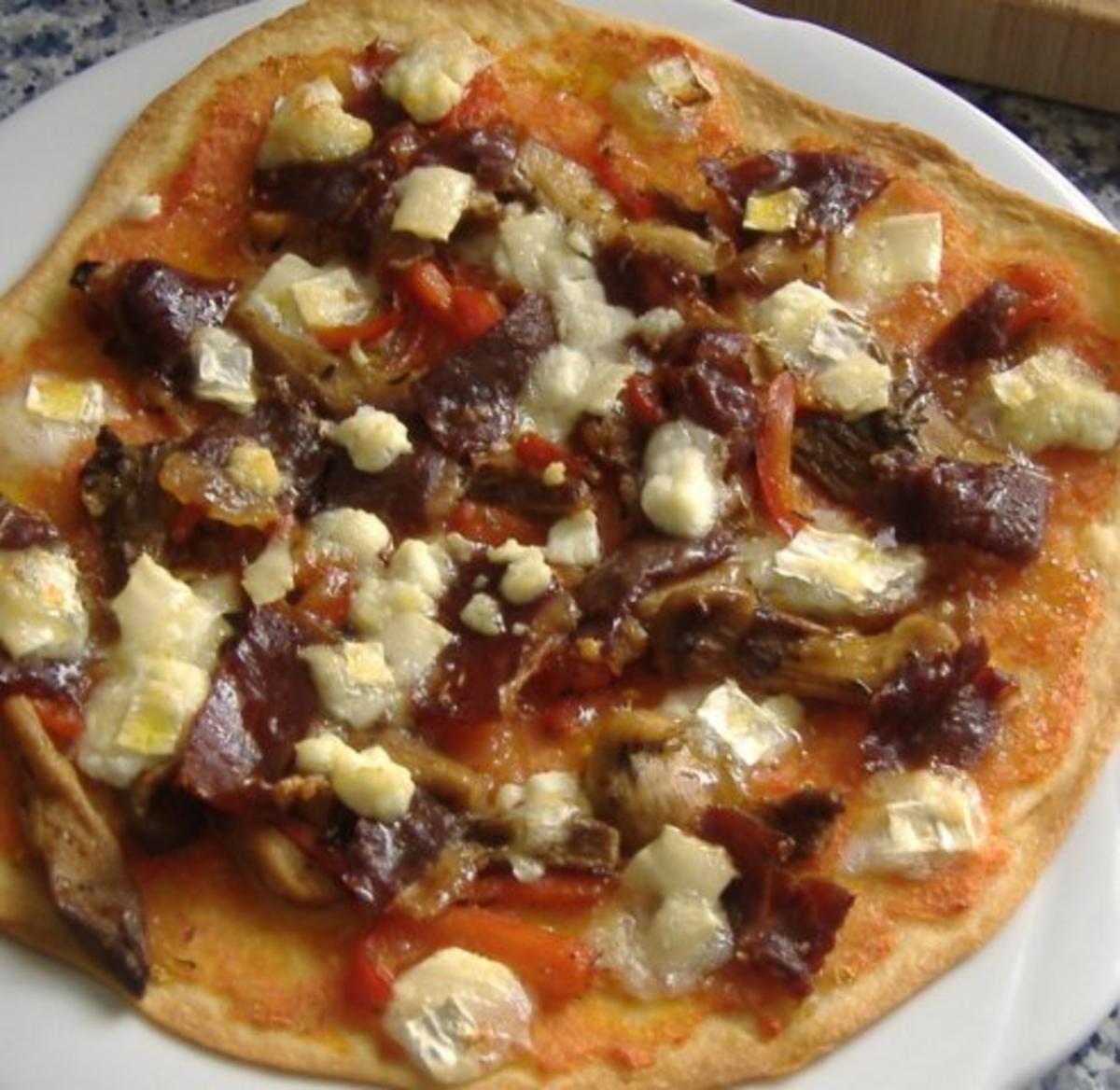 Spanische Pizza mit Austerpilze,Paprika,Ziegenkäse und Iberico Schinken - Rezept - Bild Nr. 5