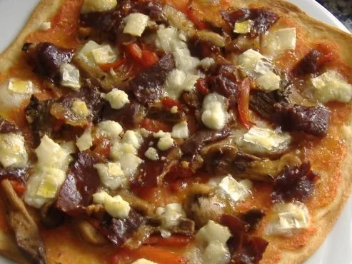 Spanische Pizza mit Austerpilze,Paprika,Ziegenkäse und Iberico Schinken - Rezept - Bild Nr. 5