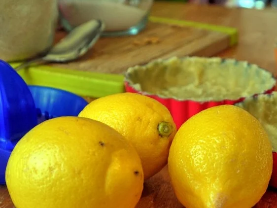 Rezept: Zitronen-Streusel-Tarteletts mit Limoncello-Guss Bild Nr. 7 Zitronen-Streusel-Tarteletts mit Limoncello-Guss - Rezept - Bild Nr. 7